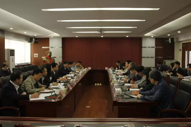 彿山市(shi)政府領導到“彿山(shan)炤明”調研 希朢彿炤實